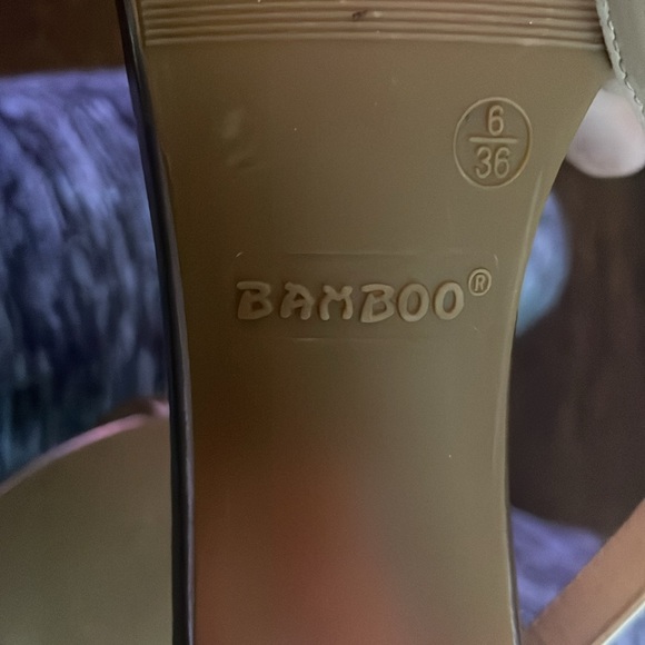 Bamboo rose gold heels. Size 6 - Picture 8 of 8